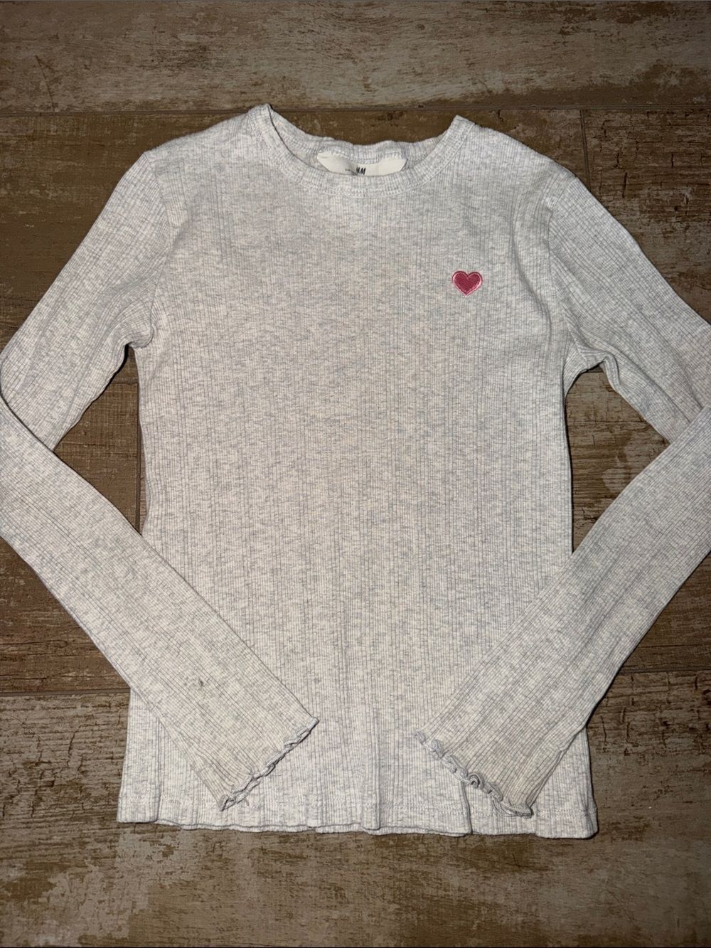 H&M Light Gray Ribbed Long Sleeve Top with Pink Heart